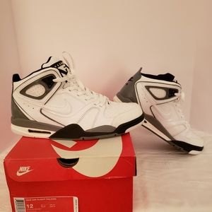 MENS NIKE SIZE 12